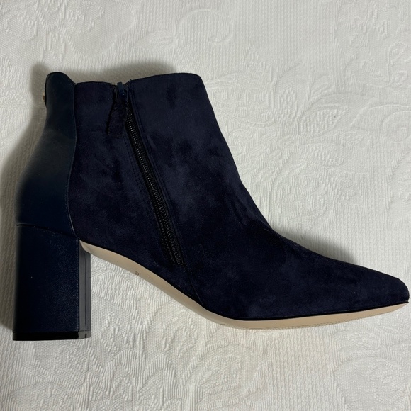 COLE HAAN NAVY SUEDE / LEATHER ANKLE BOOT SIZE 9 1/2B - Picture 5 of 8